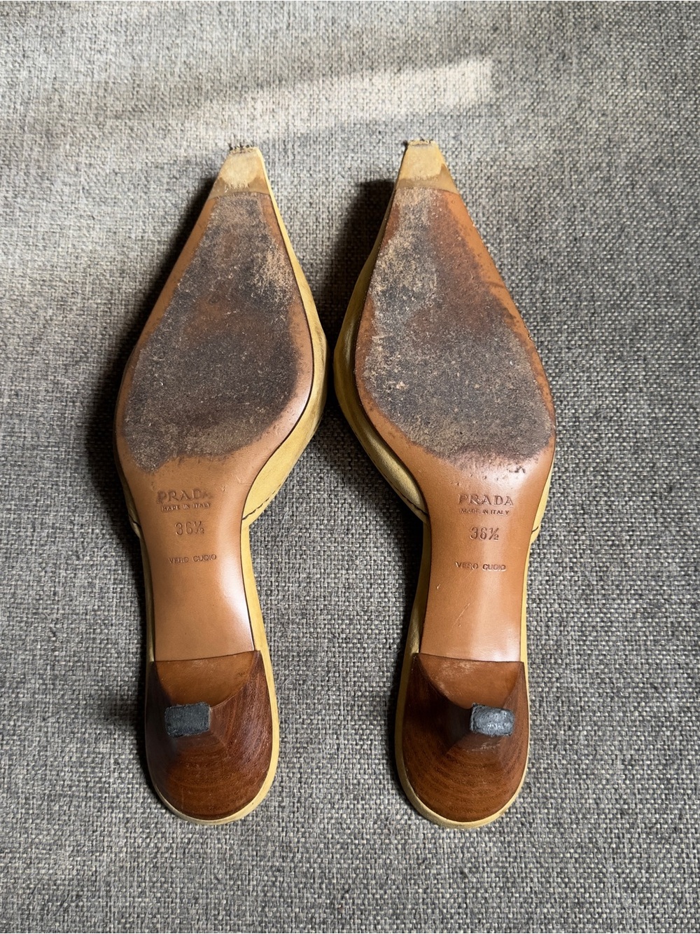 Vintage Prada logo buckled kitten heels - Picture 7 of 8